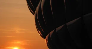 Allianz Arena dach zachód słońca